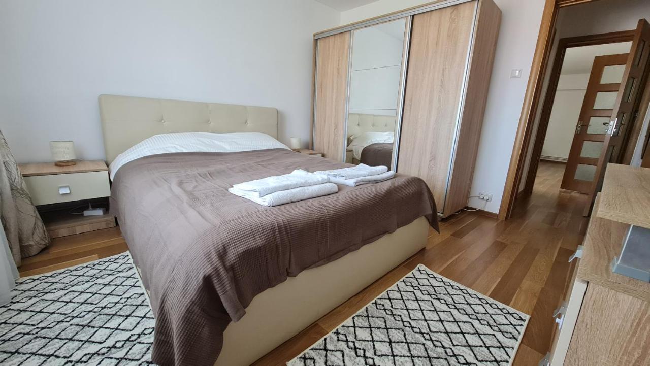 Vs Central Apartment Otopeni Ngoại thất bức ảnh
