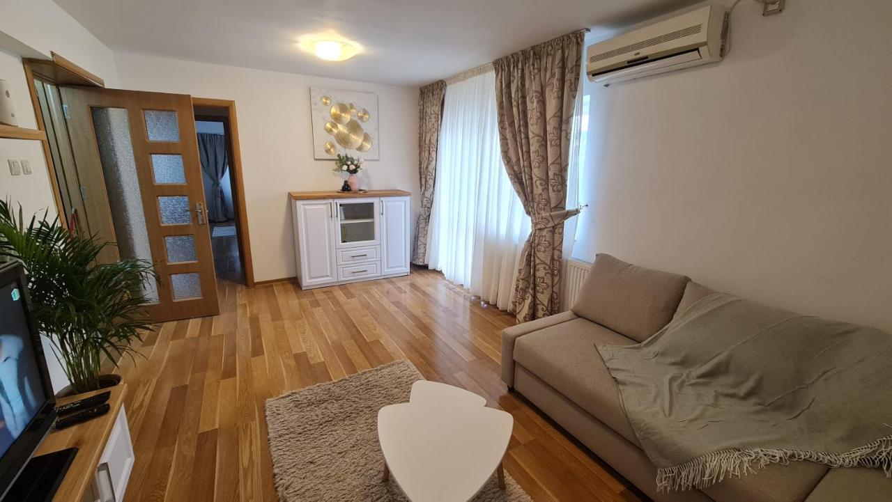 Vs Central Apartment Otopeni Ngoại thất bức ảnh